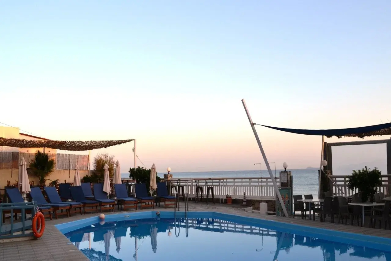 Photo - Sunset Beach Hotel