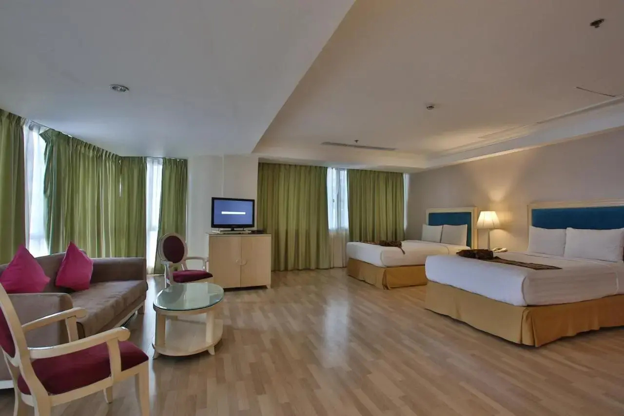 Photo - Crown Regency Hotel and Towers