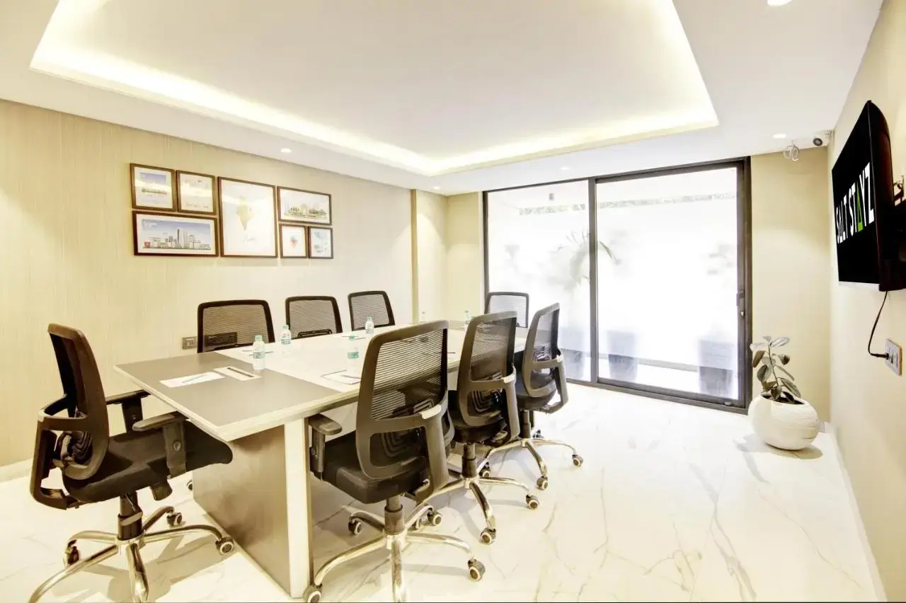 Photo - Saltstayz Premier - Galleria Market Road & Sector 27