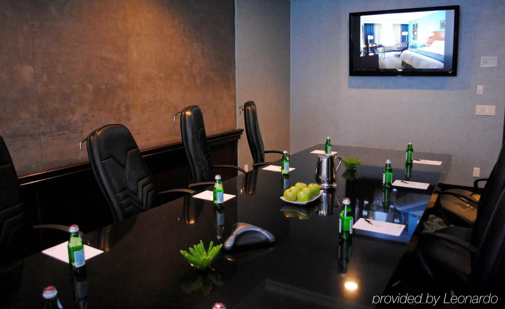 Photo - DoubleTree by Hilton Chatsworth