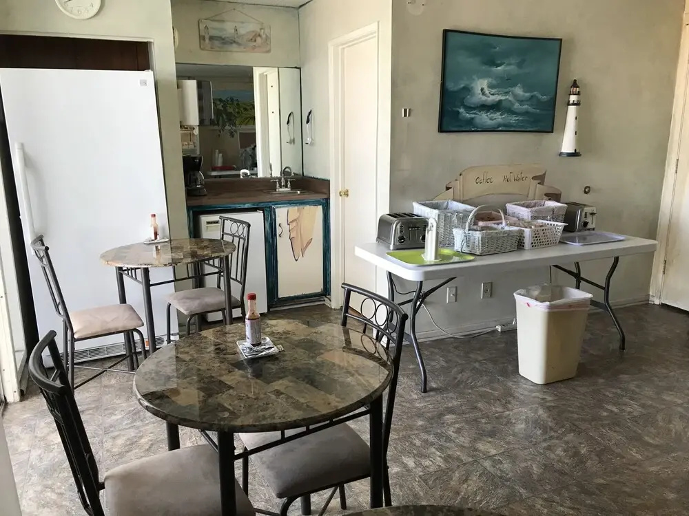 Photo - Foghorn Harbor Inn