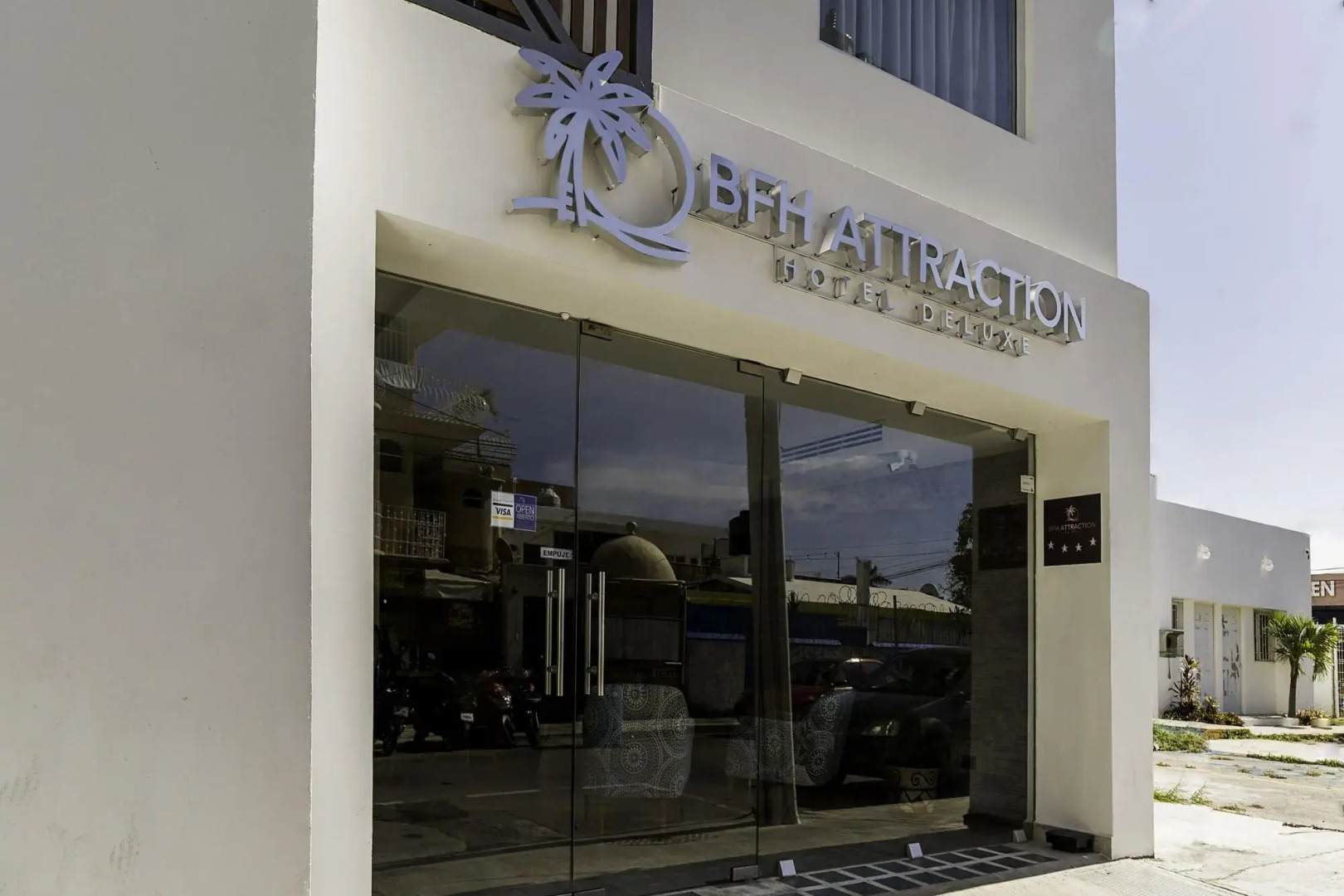 Photo - Illusion Xpress I Attraction Hotel Deluxe