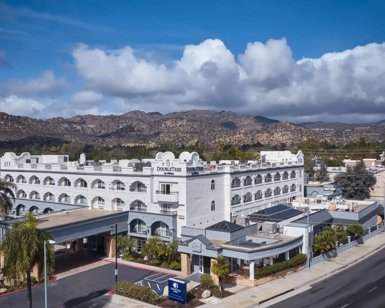 Photo - DoubleTree by Hilton Chatsworth