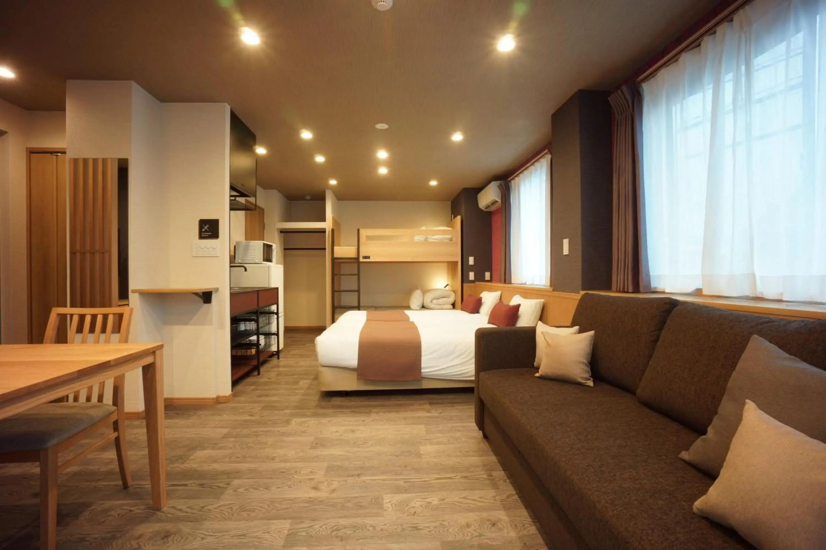 Foto - WIRES HOTEL James zaka