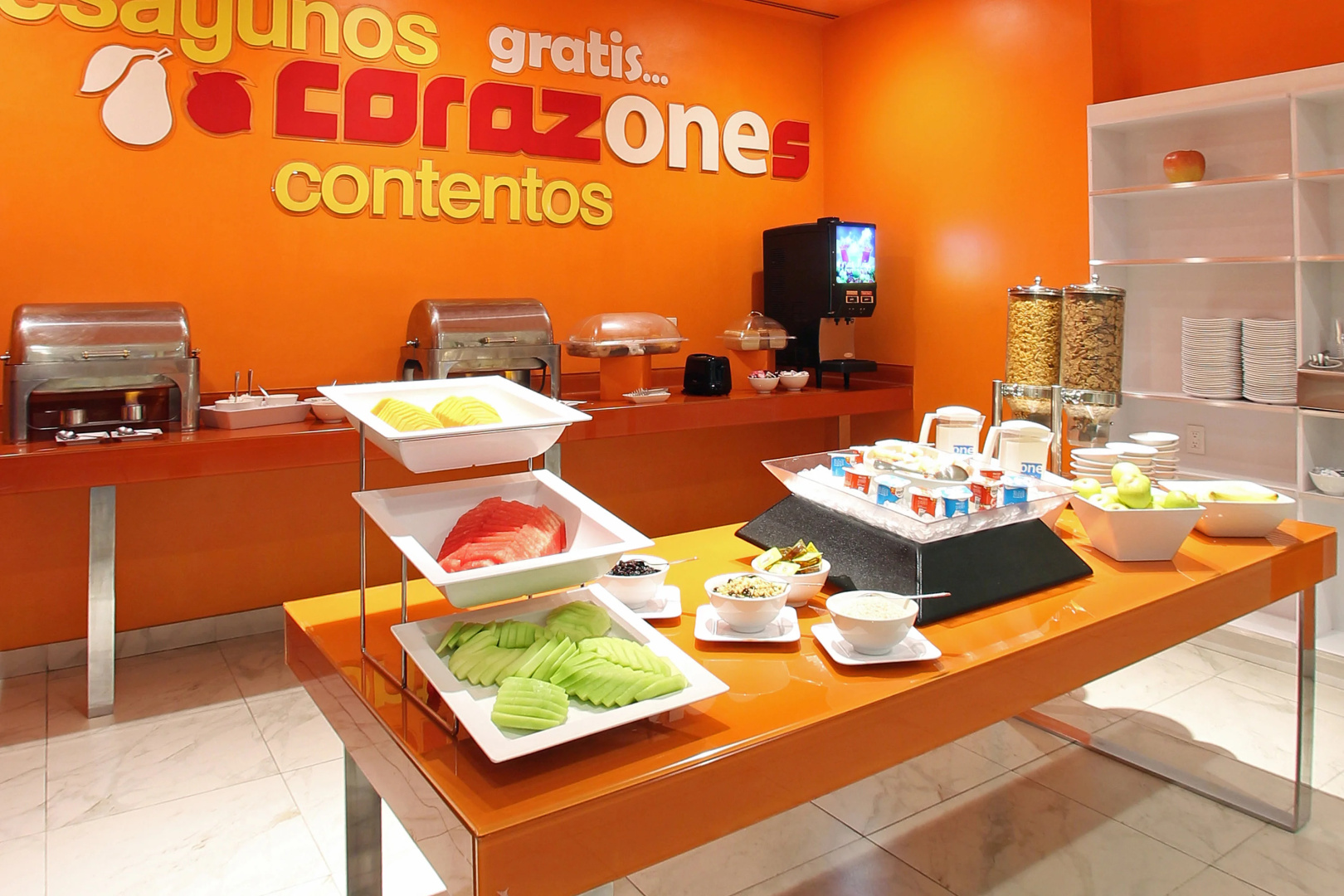 Photo - One Queretaro Plaza Galerias