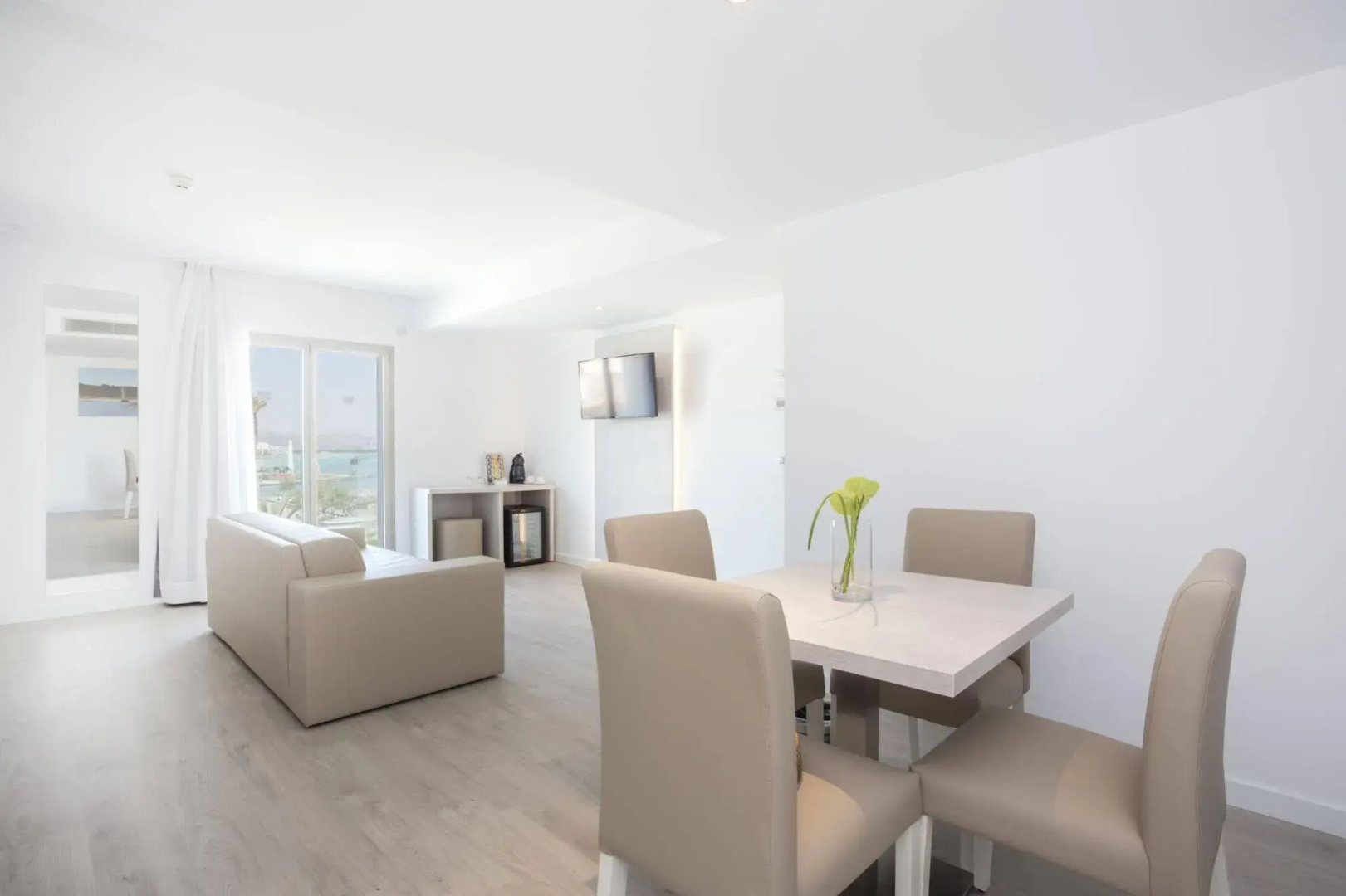 Foto - Llaut Boutique Hotel