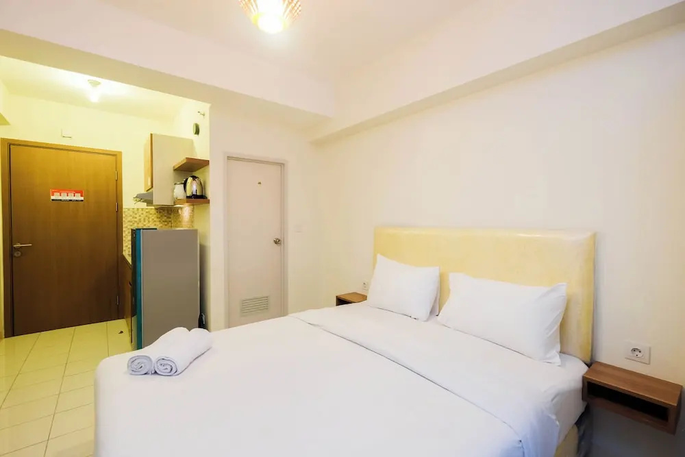 Comfort and Modern Studio Podomoro Golf View Apartment