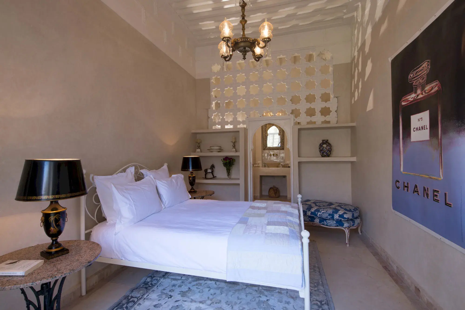 Photo - Riad Emberiza Sahari