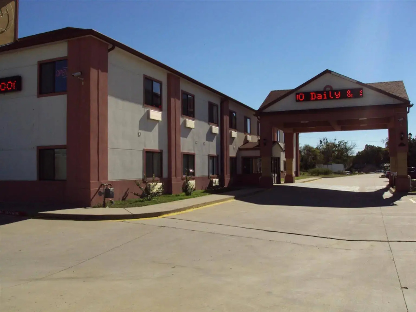 Foto - Tropicana Inn and Suites