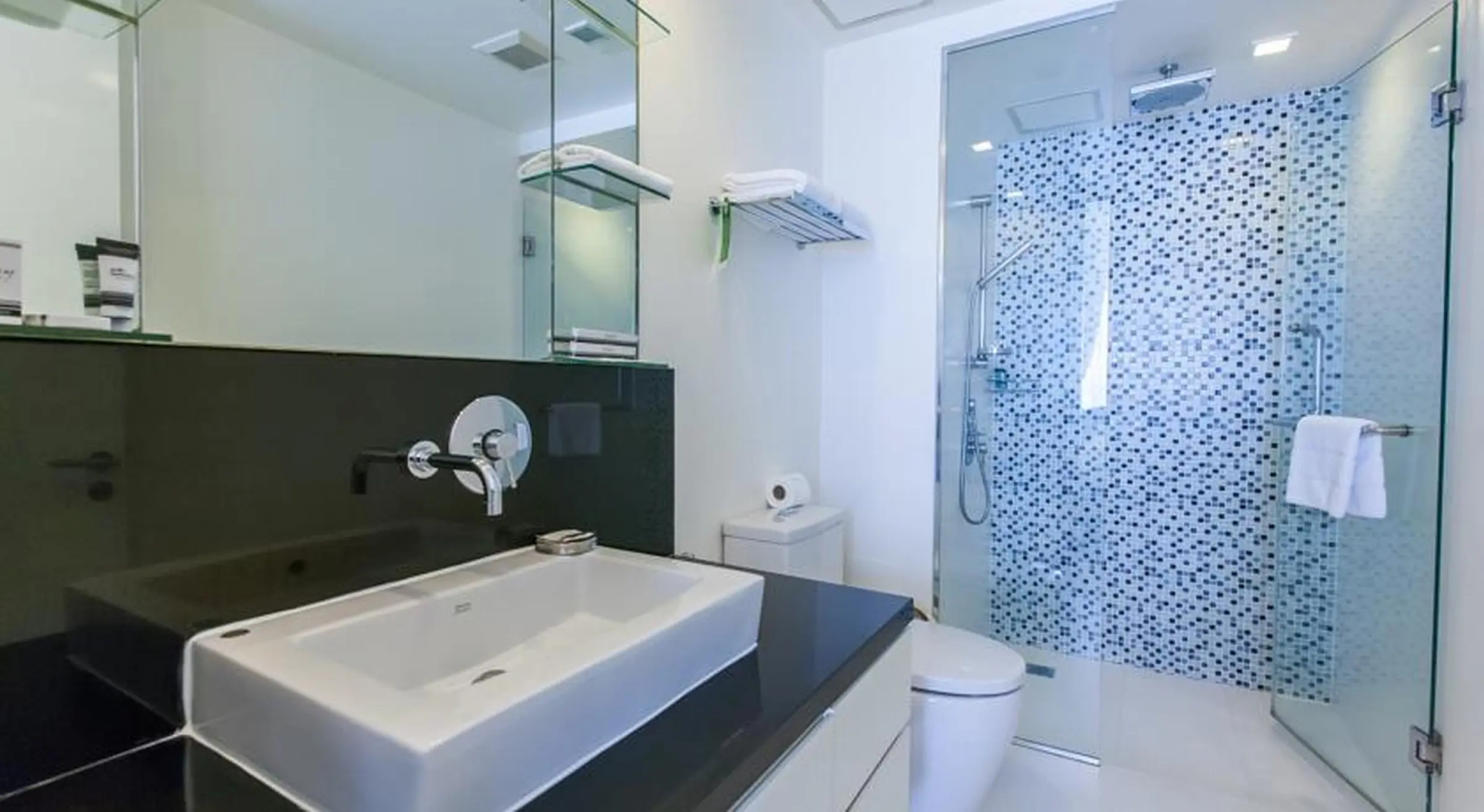 Photo - Oakwood Residence Sukhumvit 24 Bangkok