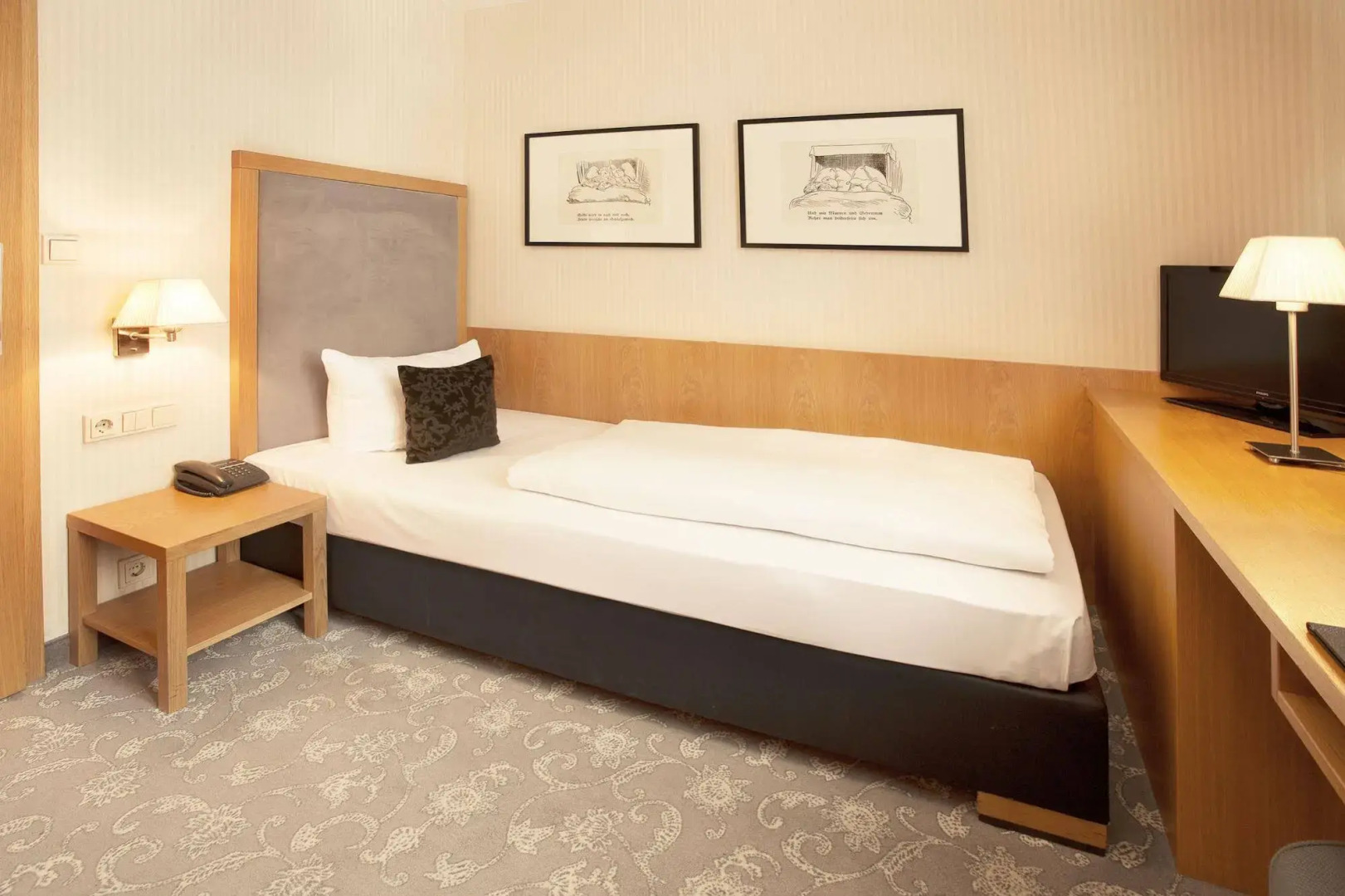 Photo - TOWNHOUSE Hotel