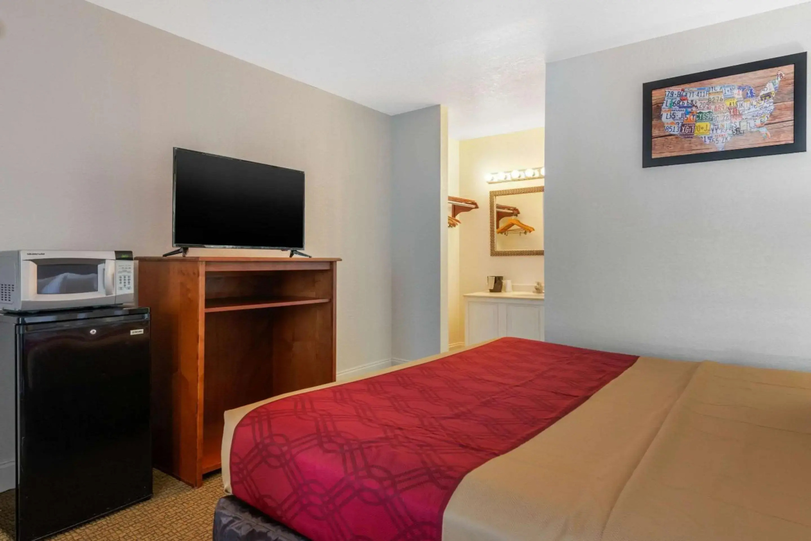 Photo - Econo Lodge Airport - RJ Stadium