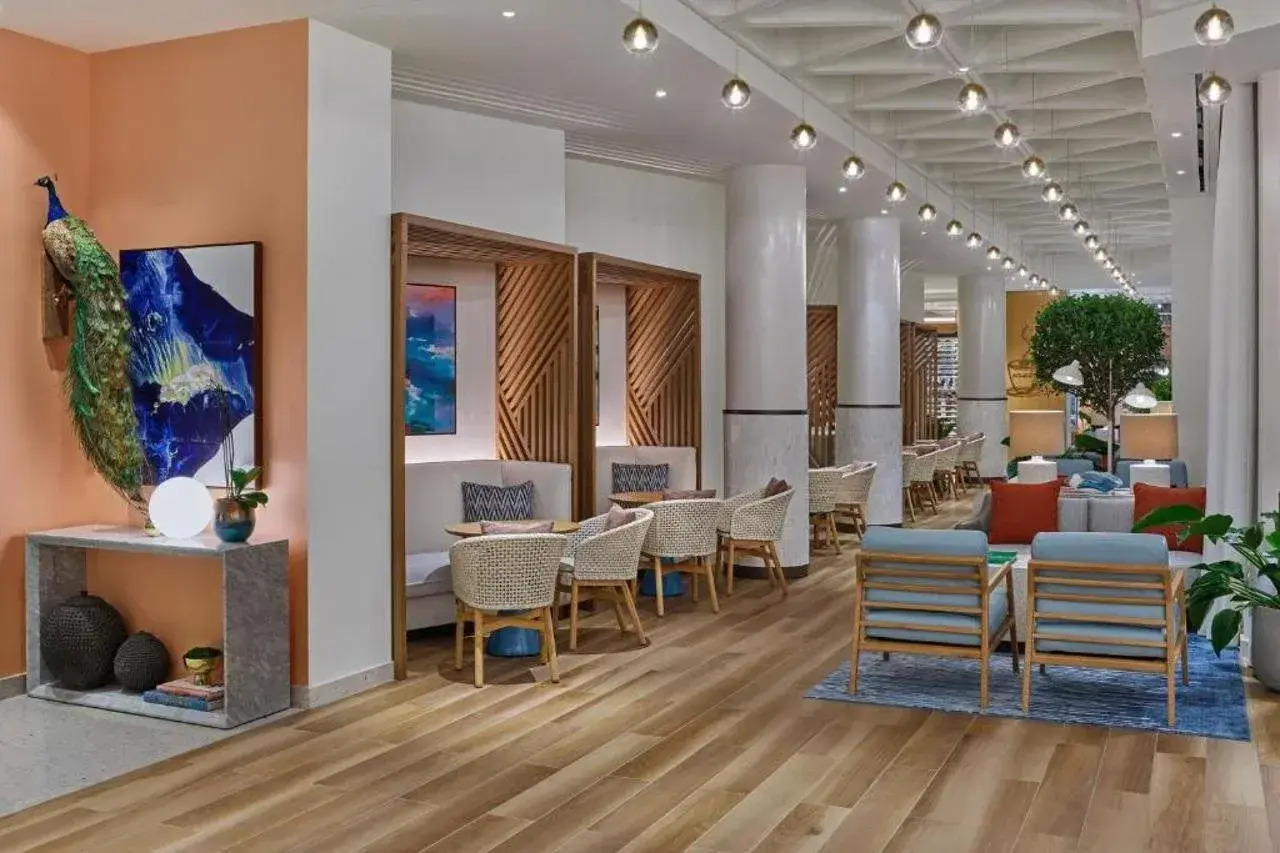 Photo - Walt Disney World Swan