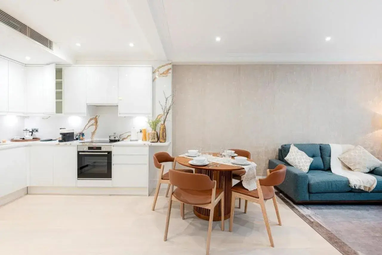 Photo - Fountain House Apartments - Hyde Park, London