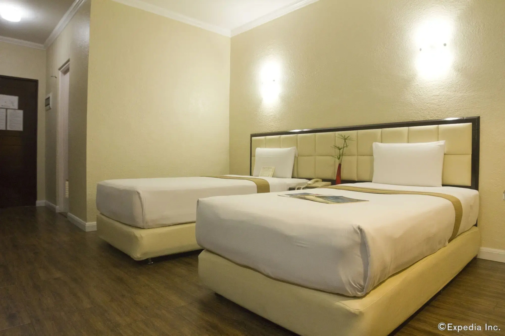 Photo - Rothman Hotel