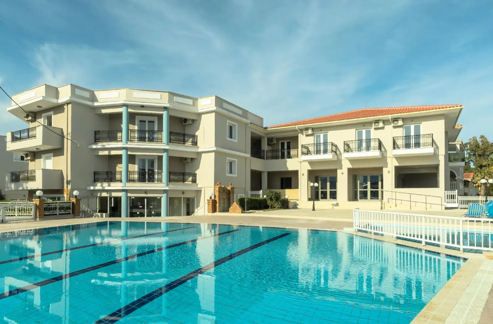 Photo - Karras Hotel