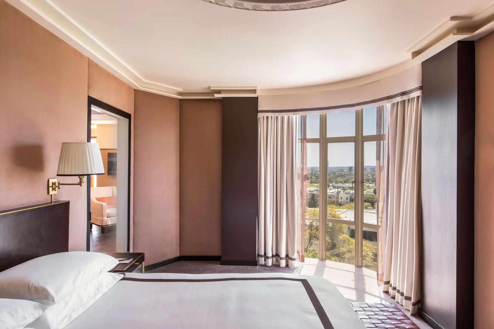 Photo - Sunset Tower Hotel