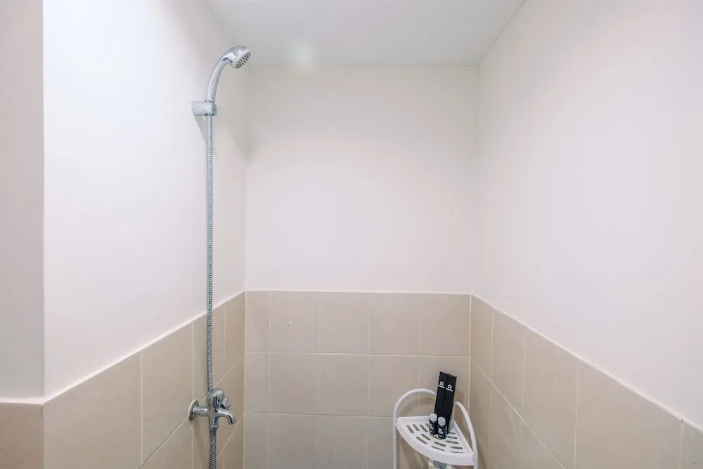 Comfy and Tidy 1BR at Podomoro Golf View Apartment