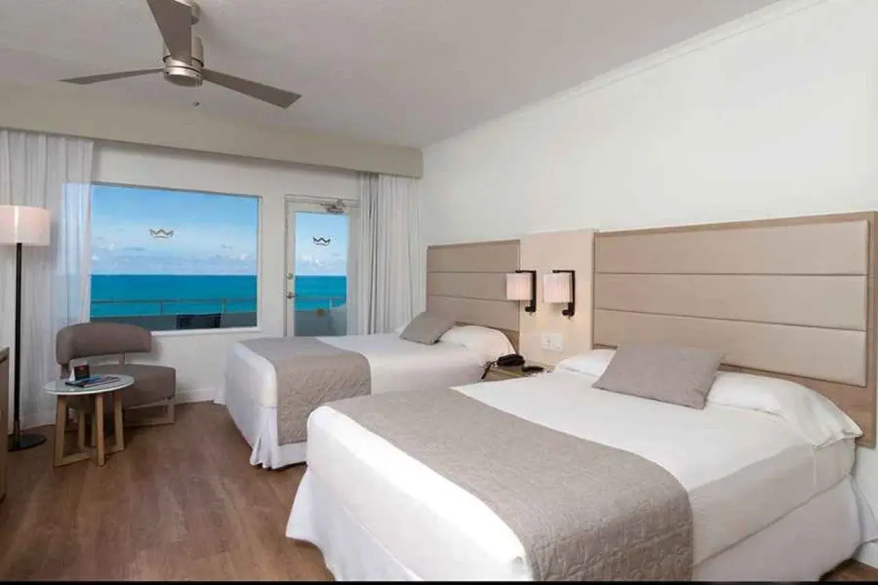 Photo - Riu Plaza Miami Beach