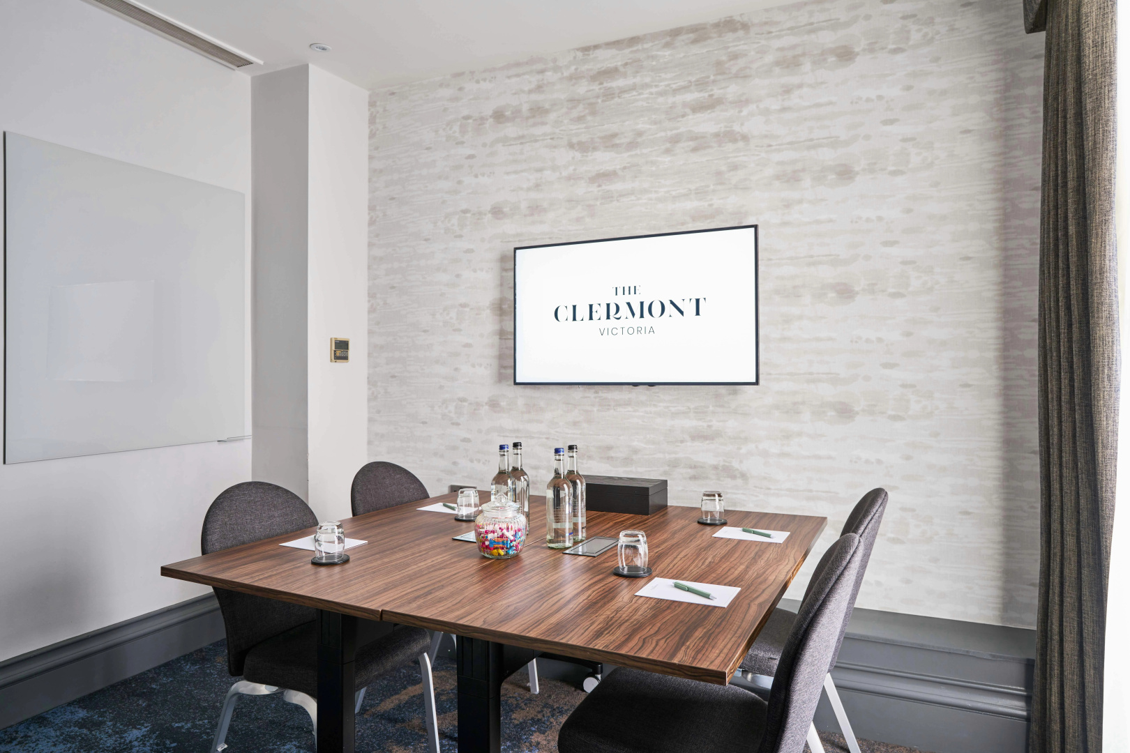 Photo - The Clermont London, Victoria