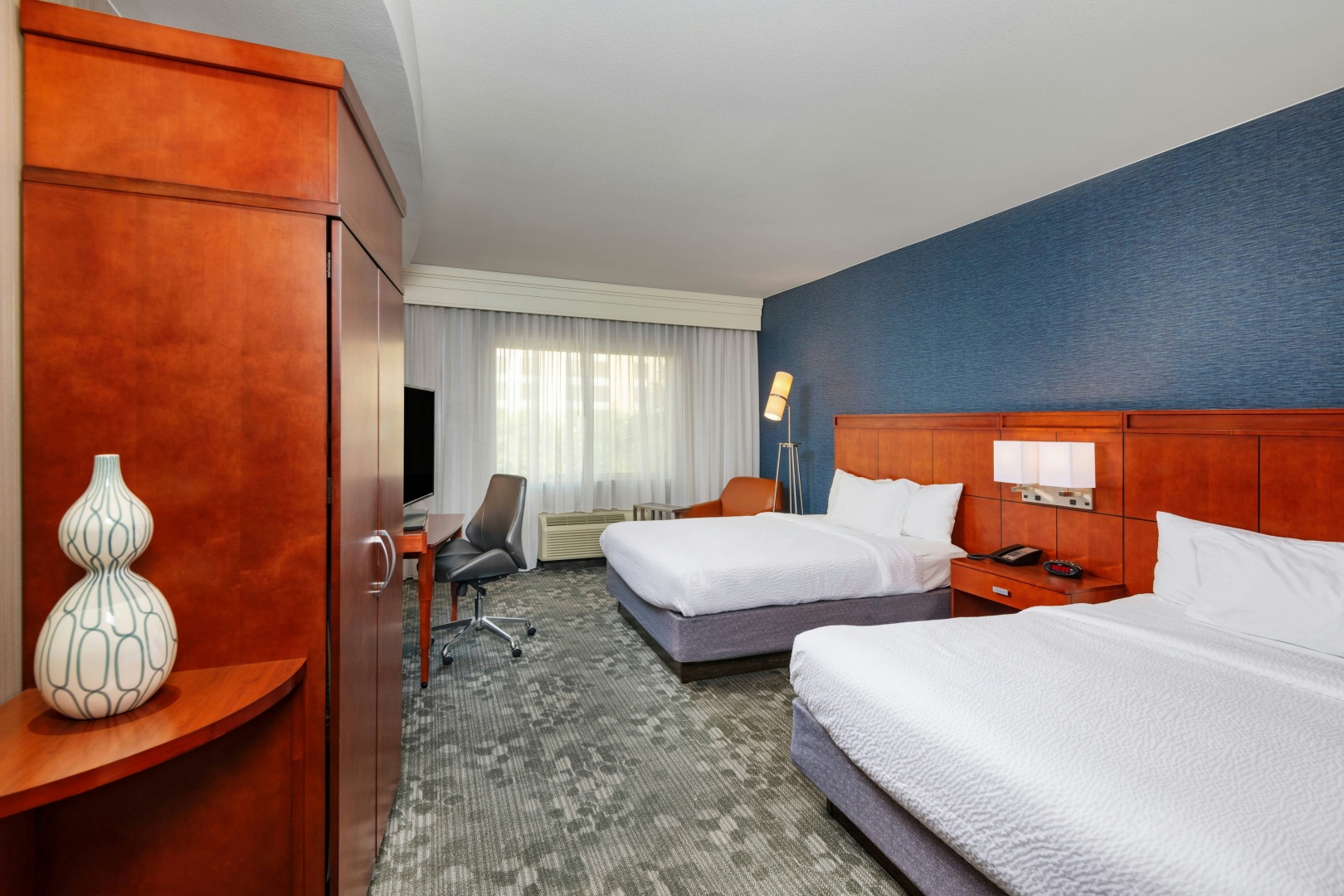 Photo - Courtyard by Marriott Santa Ana Orange County