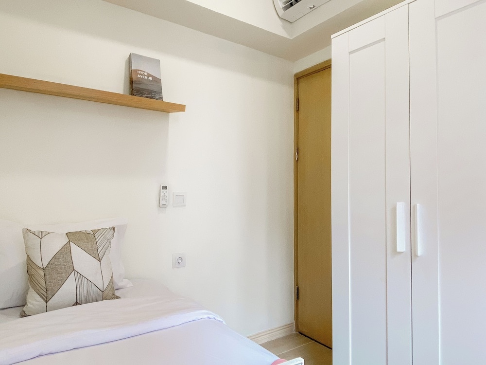 Well Furnished And Comfort 2Br Meikarta Apartment