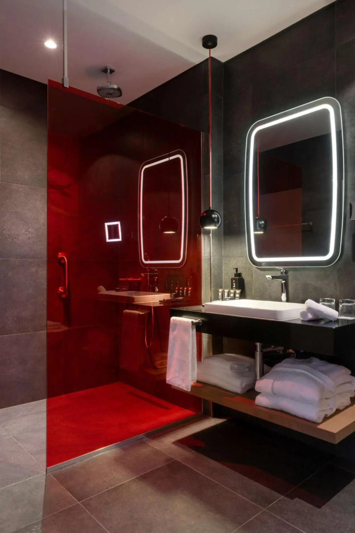 Photo - Radisson RED Hotel Johannesburg Rosebank