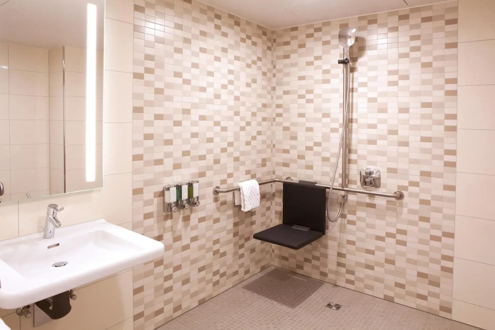 Photo - Hampton by Hilton Munich City Center East