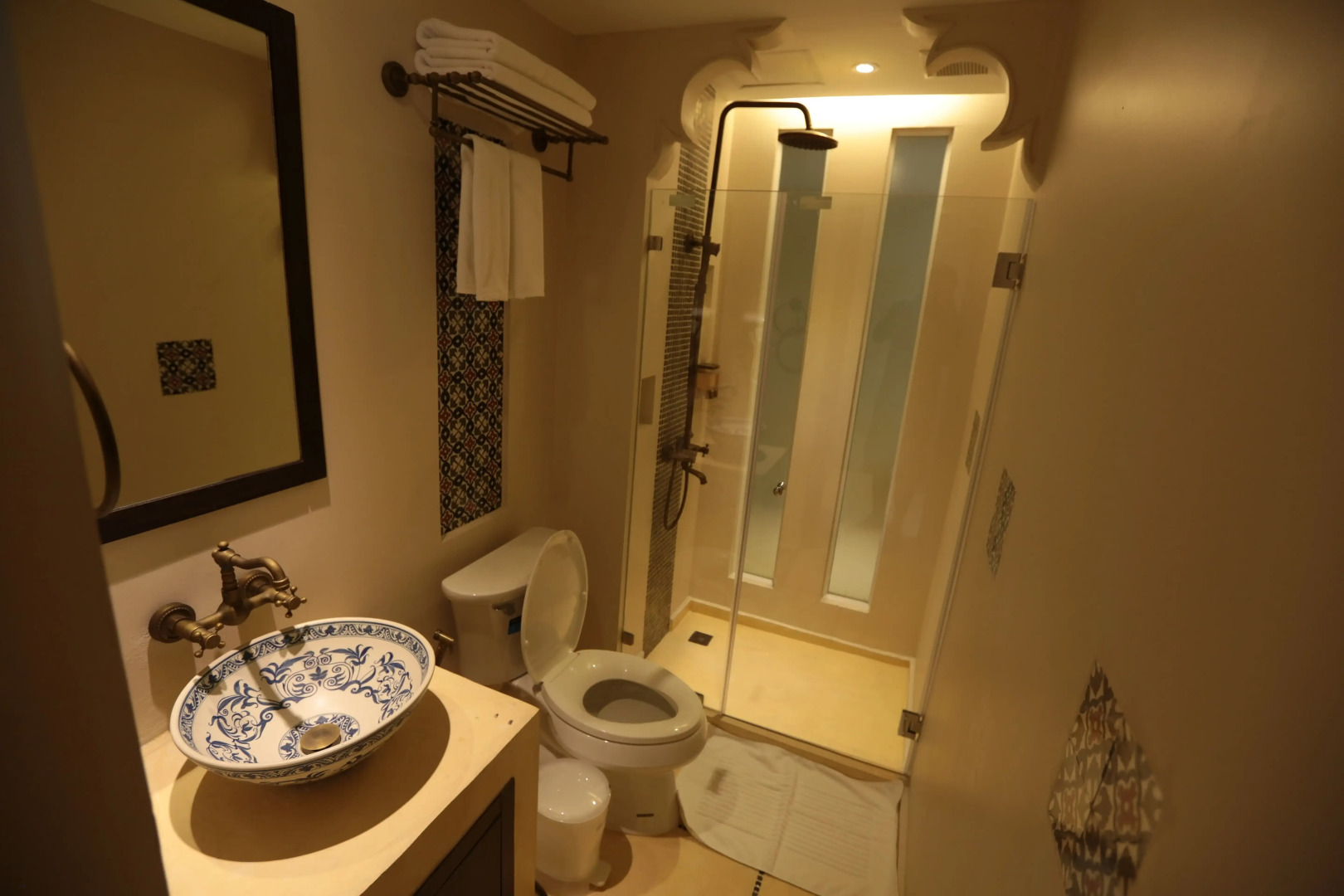 Photo - Dewan Bangkok