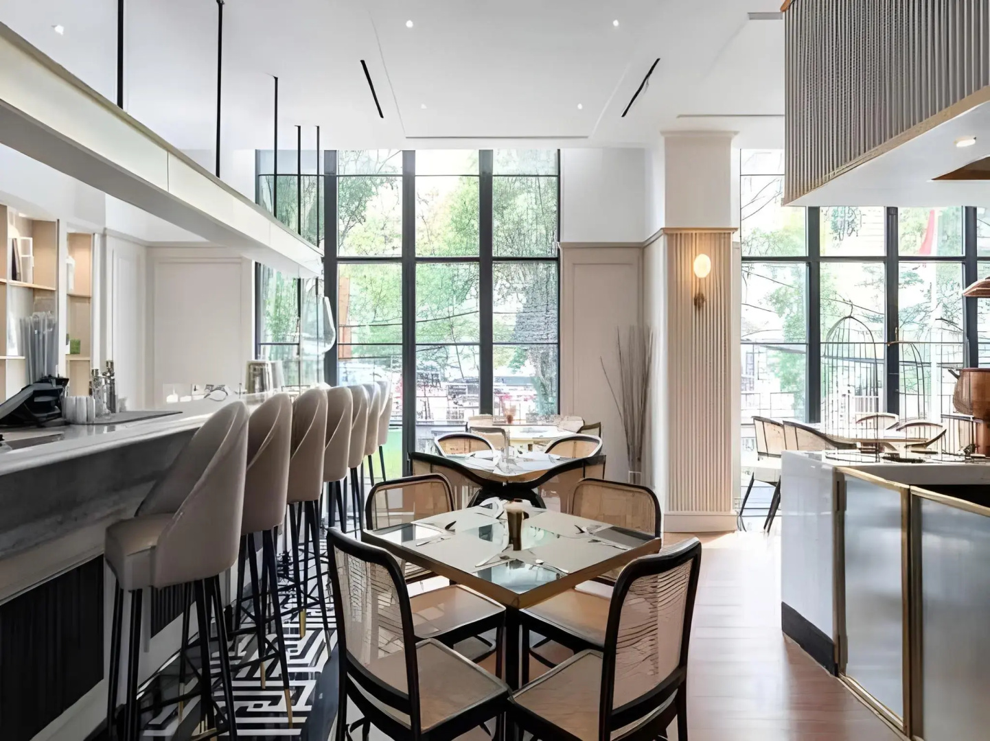 Photo - Maia Hotel Jakarta