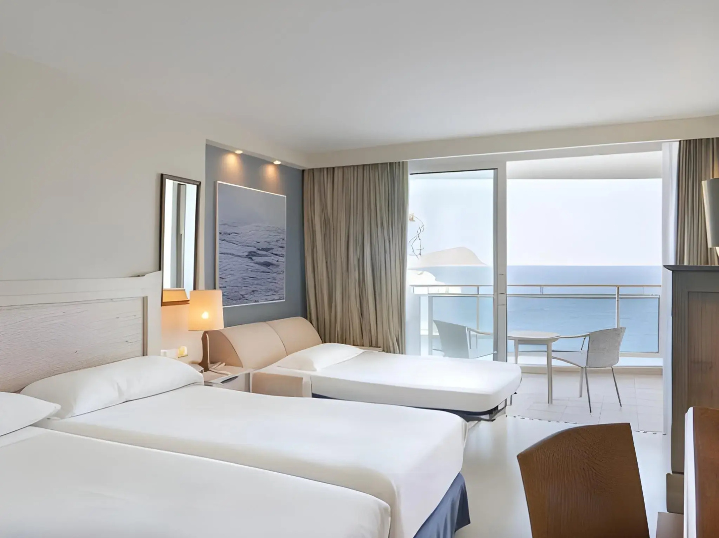 Photo - The Salmar - New Opening