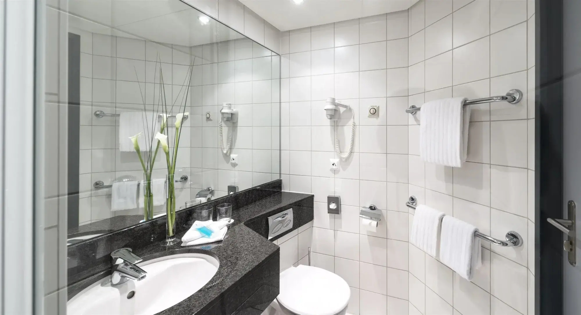 Photo - Essential by Dorint Basel City