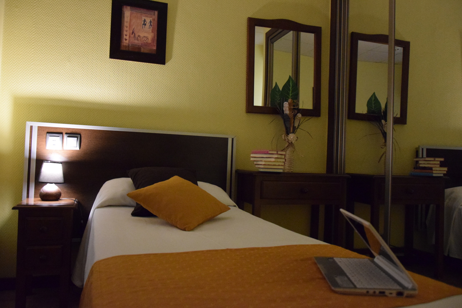 Photo - Hotel Complutense