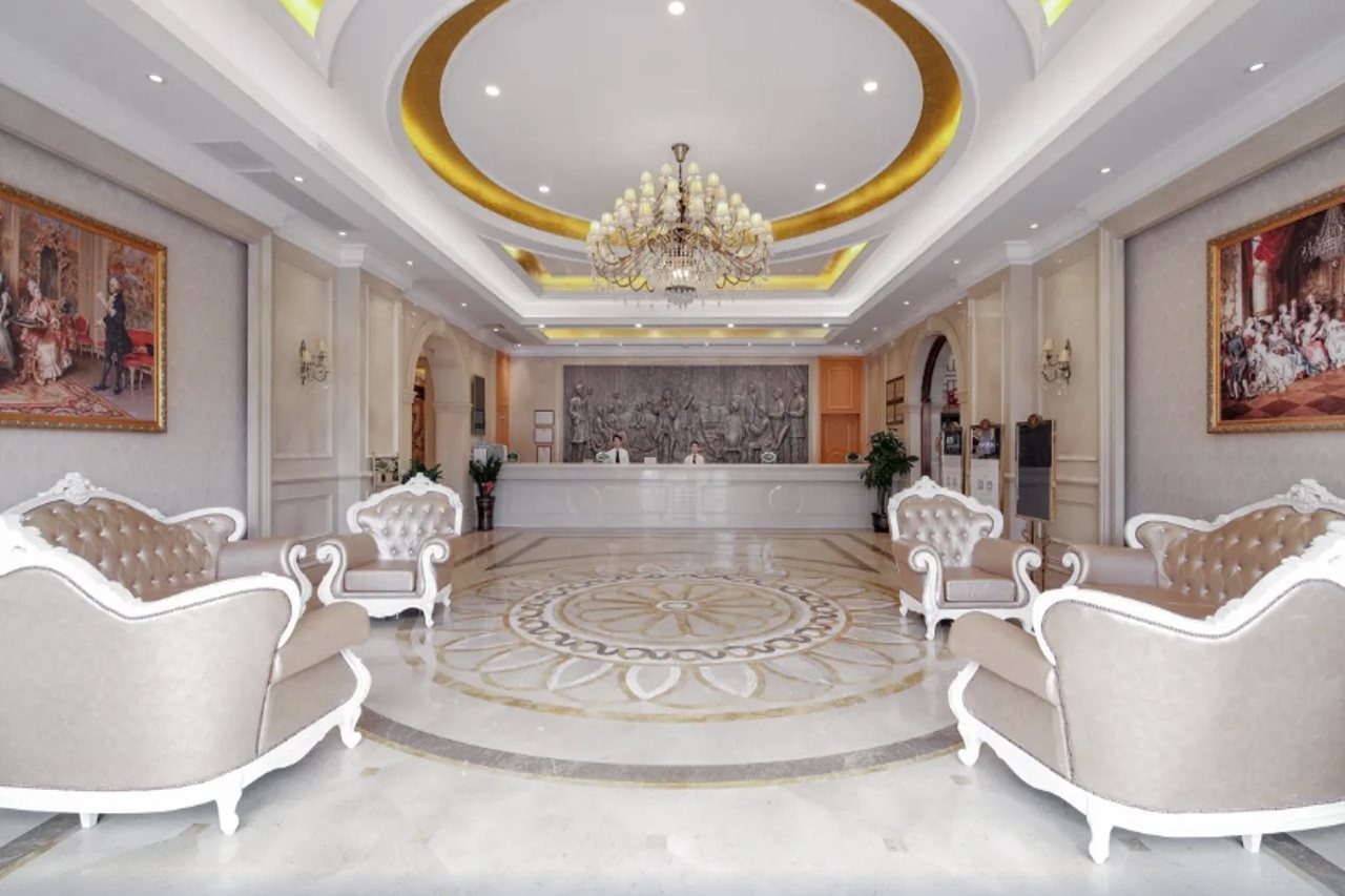 Vienna Hotel (Huizhou Qiuchang Yingbin Road)