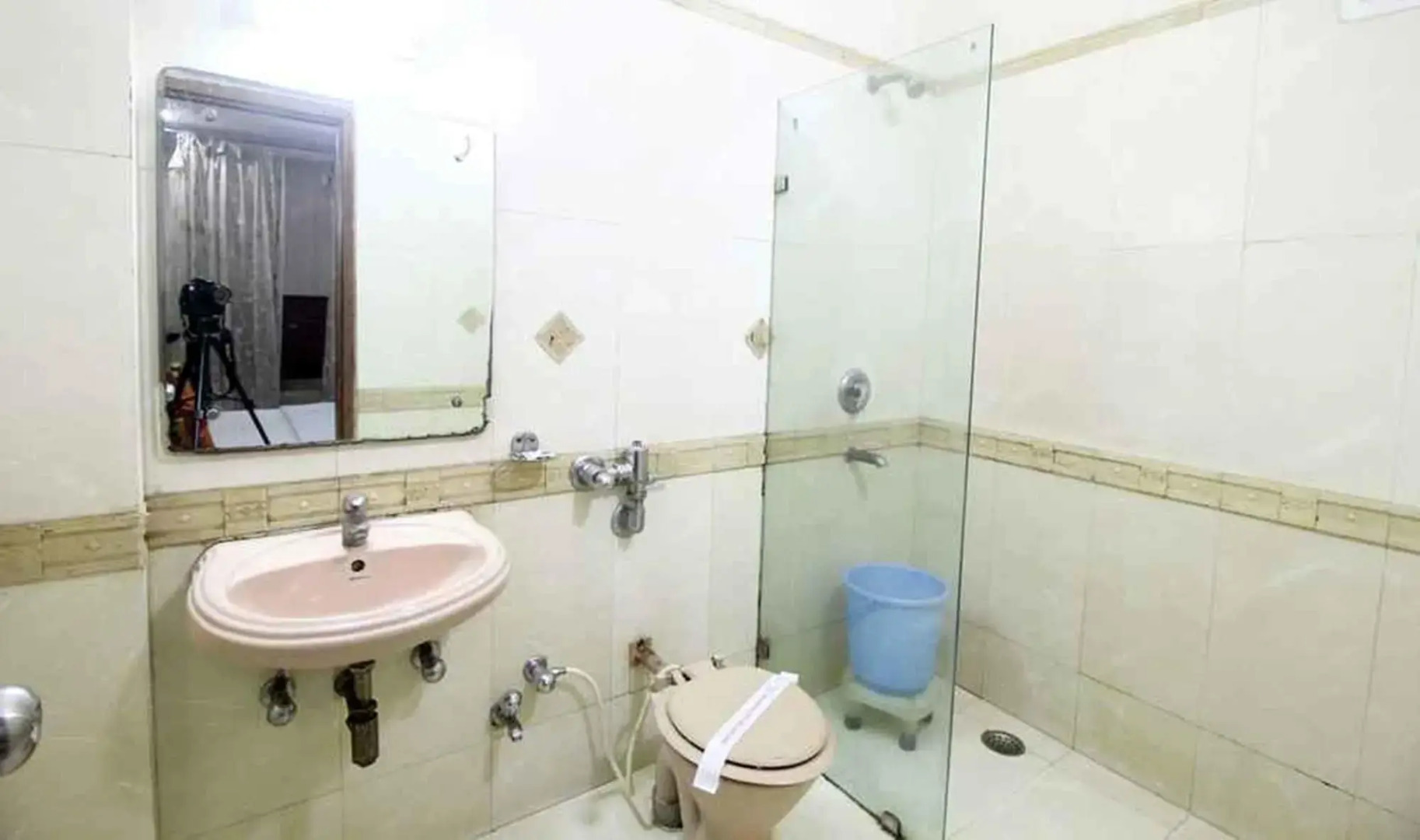 Photo - Hotel Legend International -Just a min walk from New Delhi Railway Station