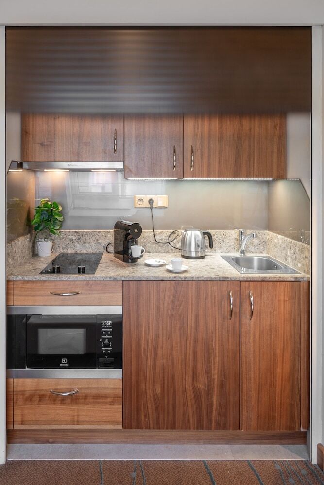 Foto - Crown Palace Apartments by Adrez