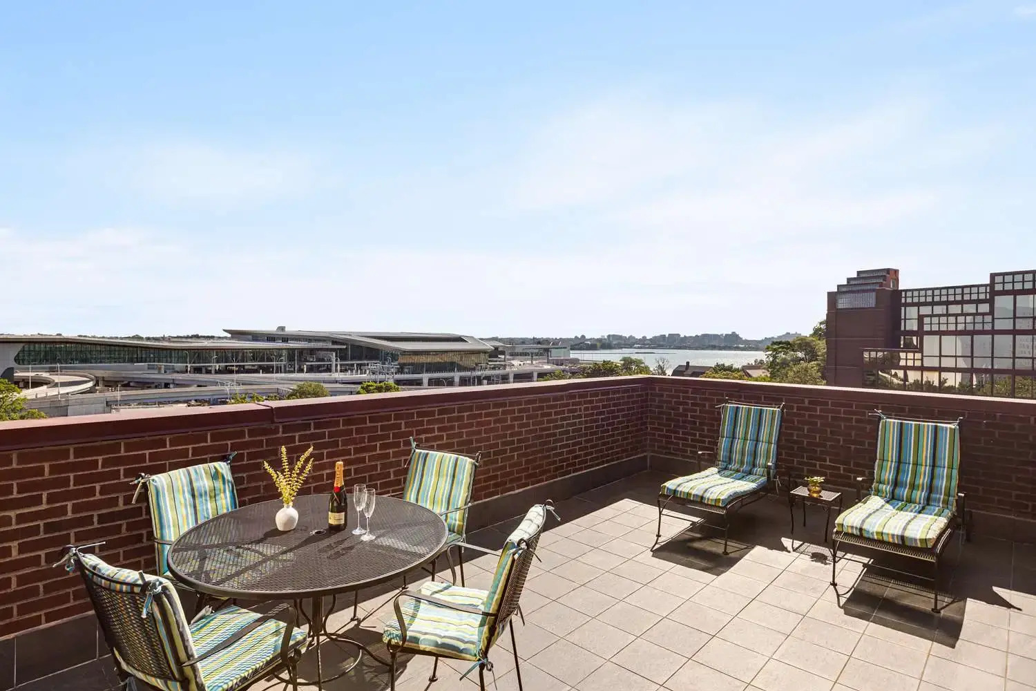 Foto - DoubleTree by Hilton New York-LaGuardia