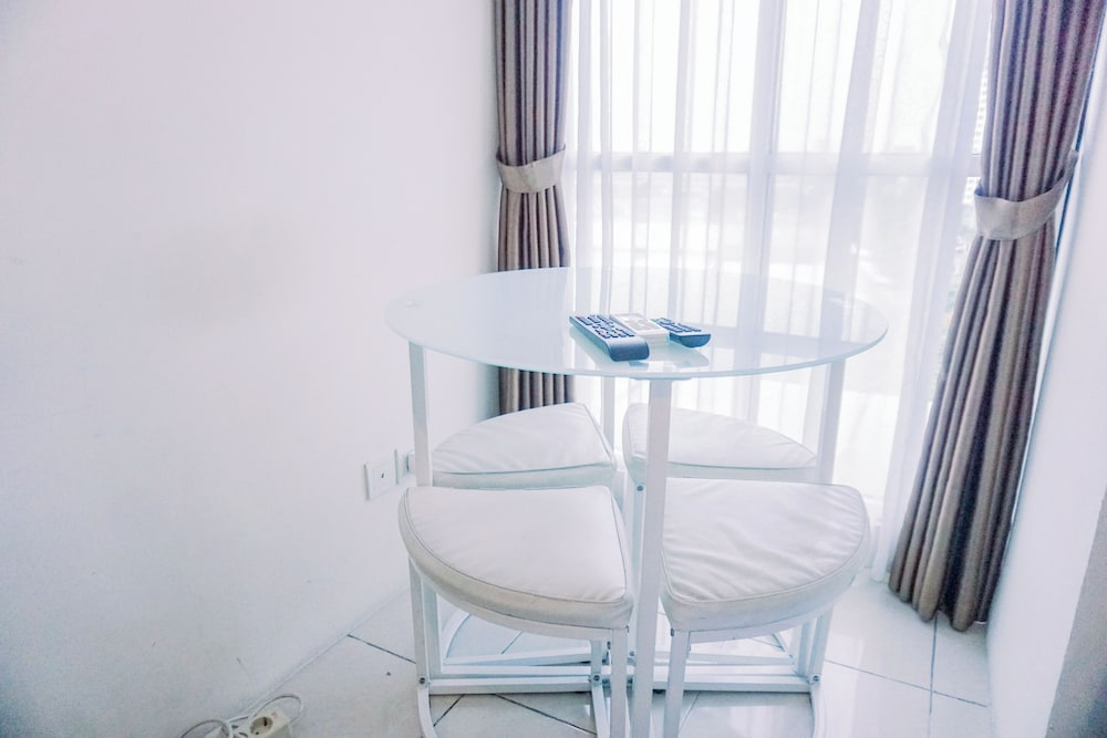Good Choice And Restful Studio At Tifolia Apartment
