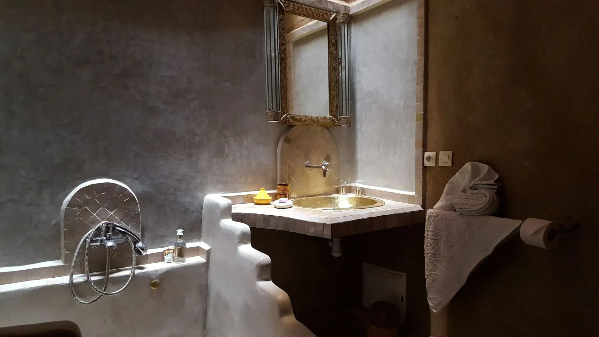 Foto - Riad Mehdia