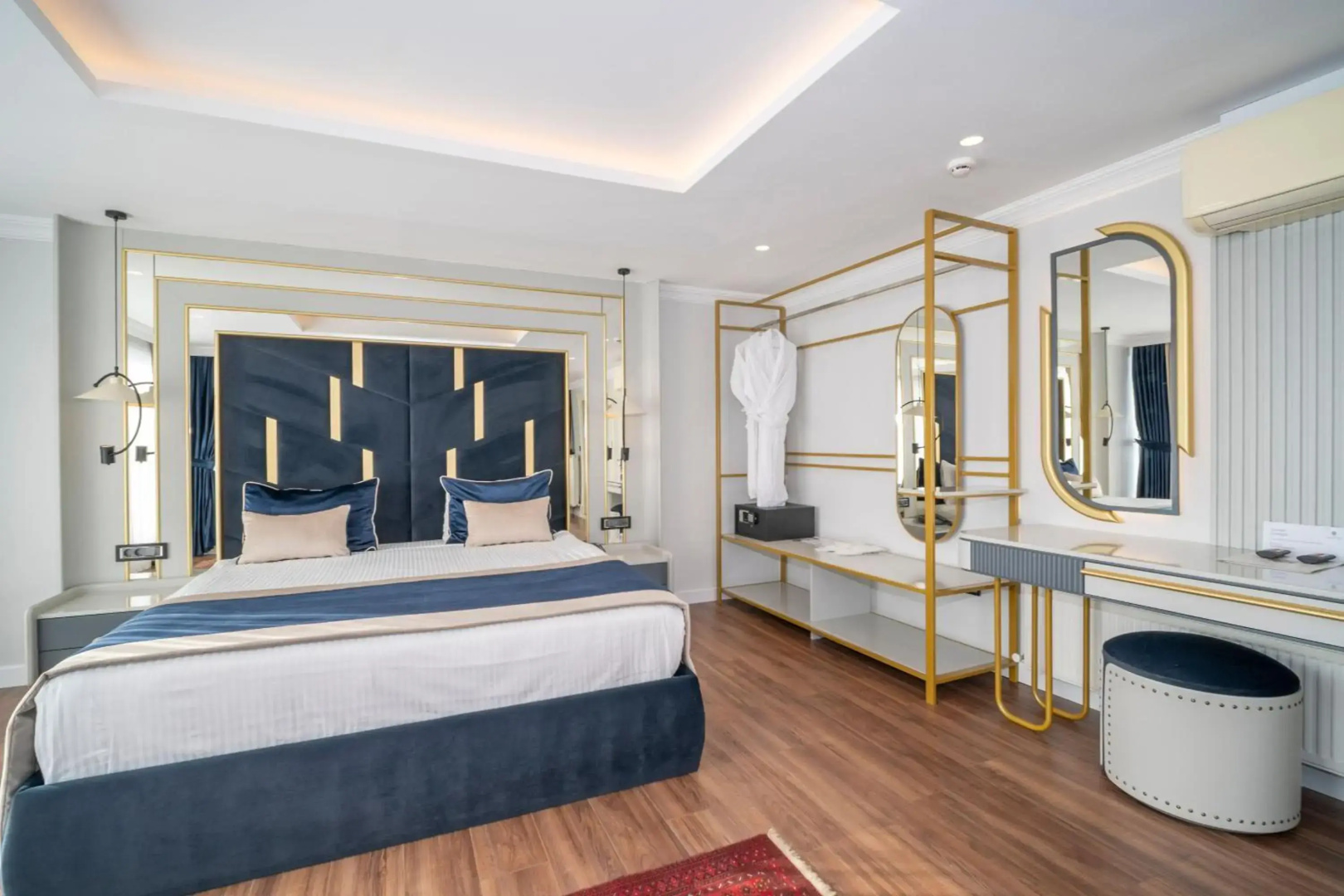 Photo - The Byzantium Hotel & Suites - Special Class