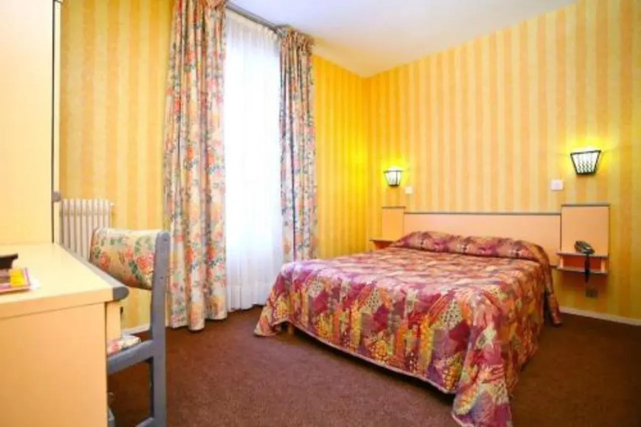 Photo - Hôtel De La Perdrix Rouge