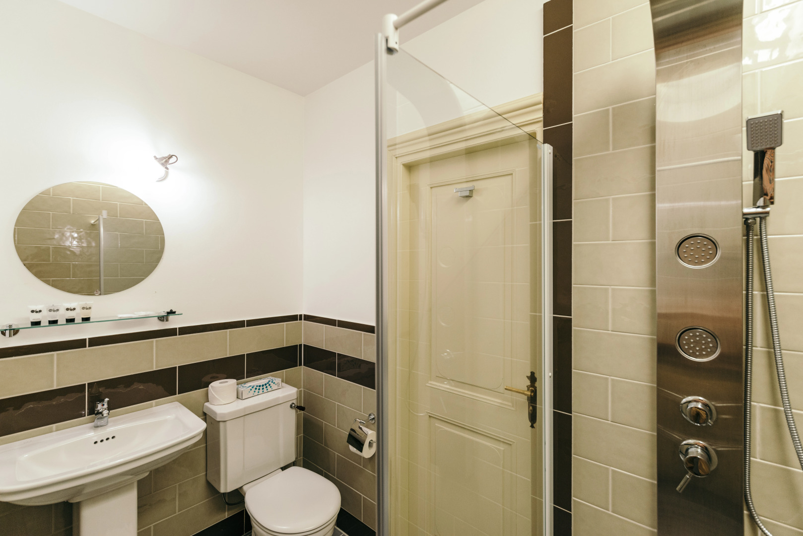 Photo - Merchants House Hotel