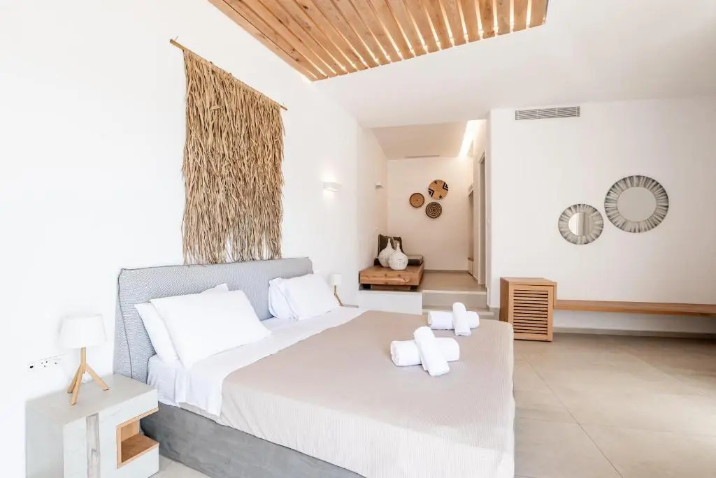 Photo - Super Paradise Hotel