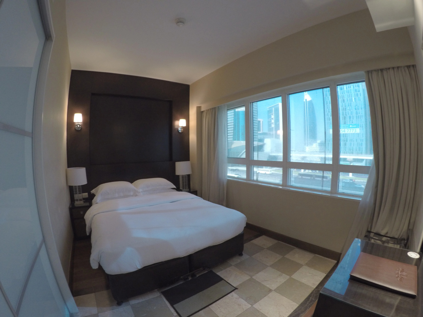 Foto - Number One Tower Suites