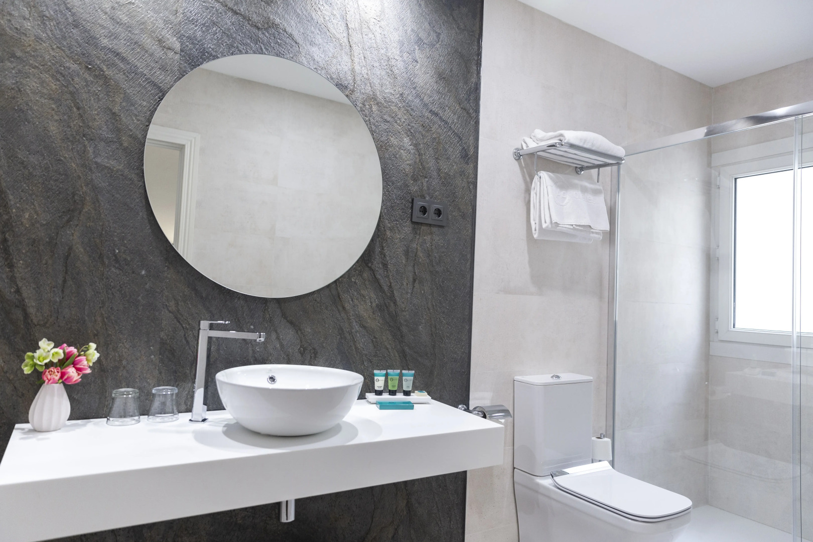 Photo - Hotel Serrano