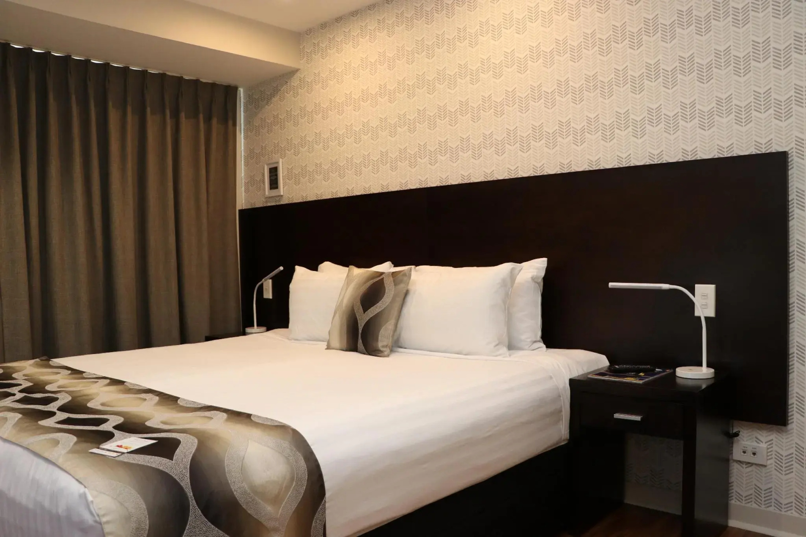 Photo - Auckland City Hotel