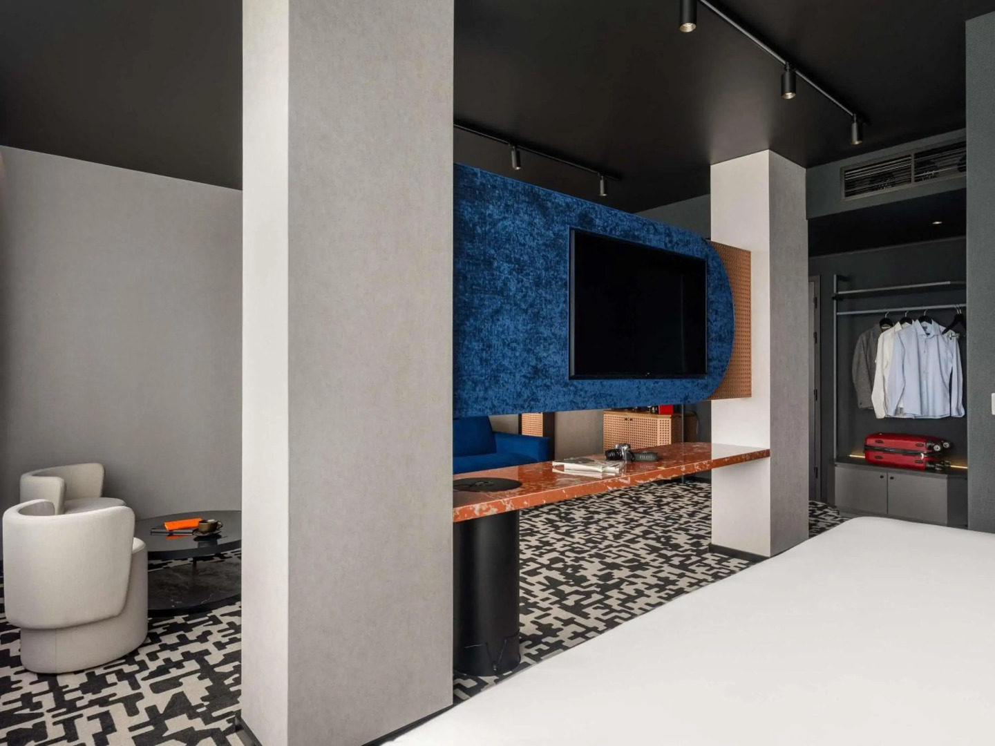 Foto - TRIBE Budapest Airport