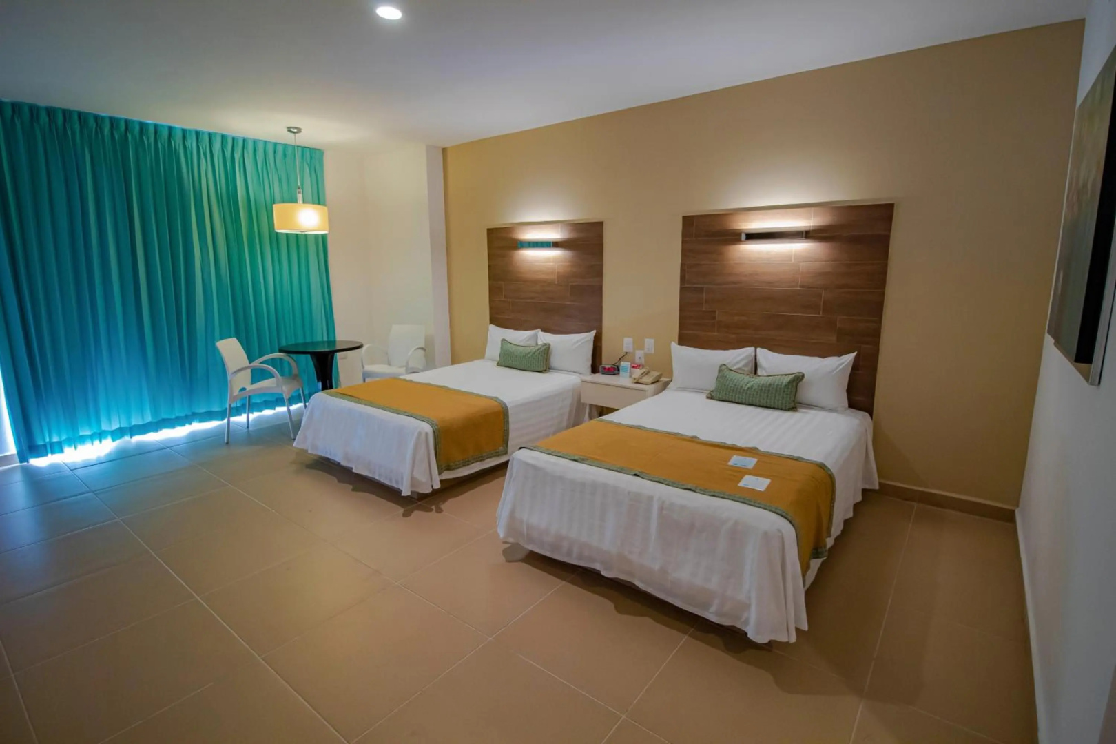 Photo - Pacific Palace Beach Tower Hotel