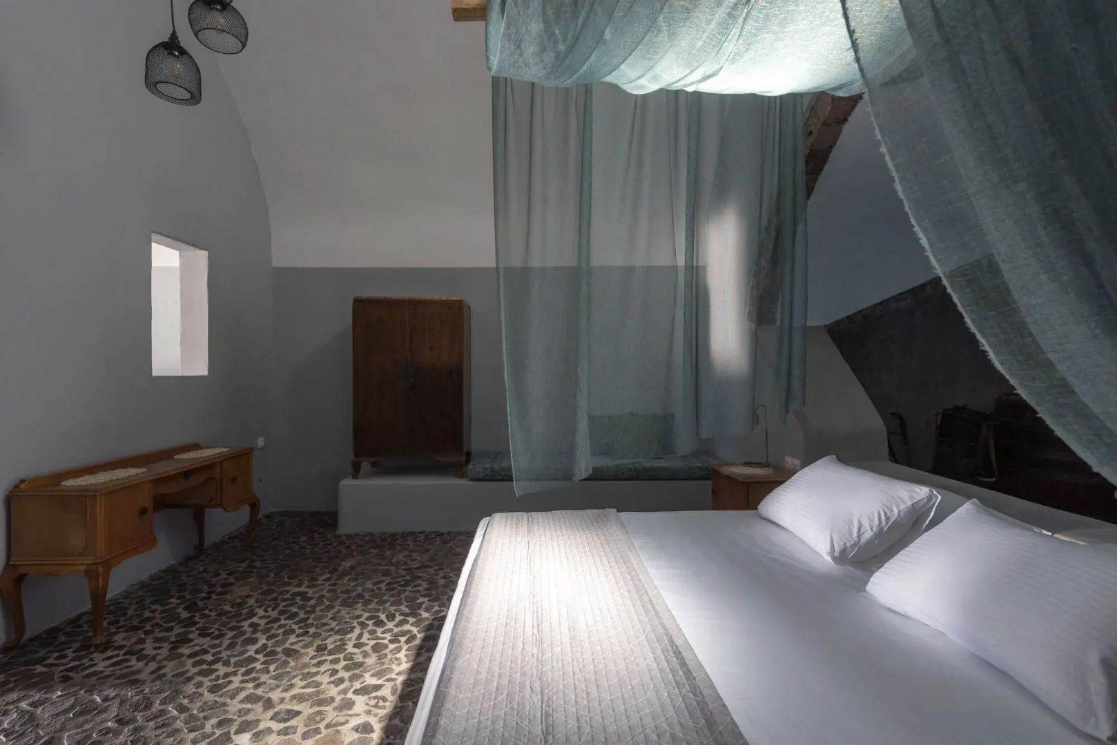 Foto - Phaos 1870, A restored Winery