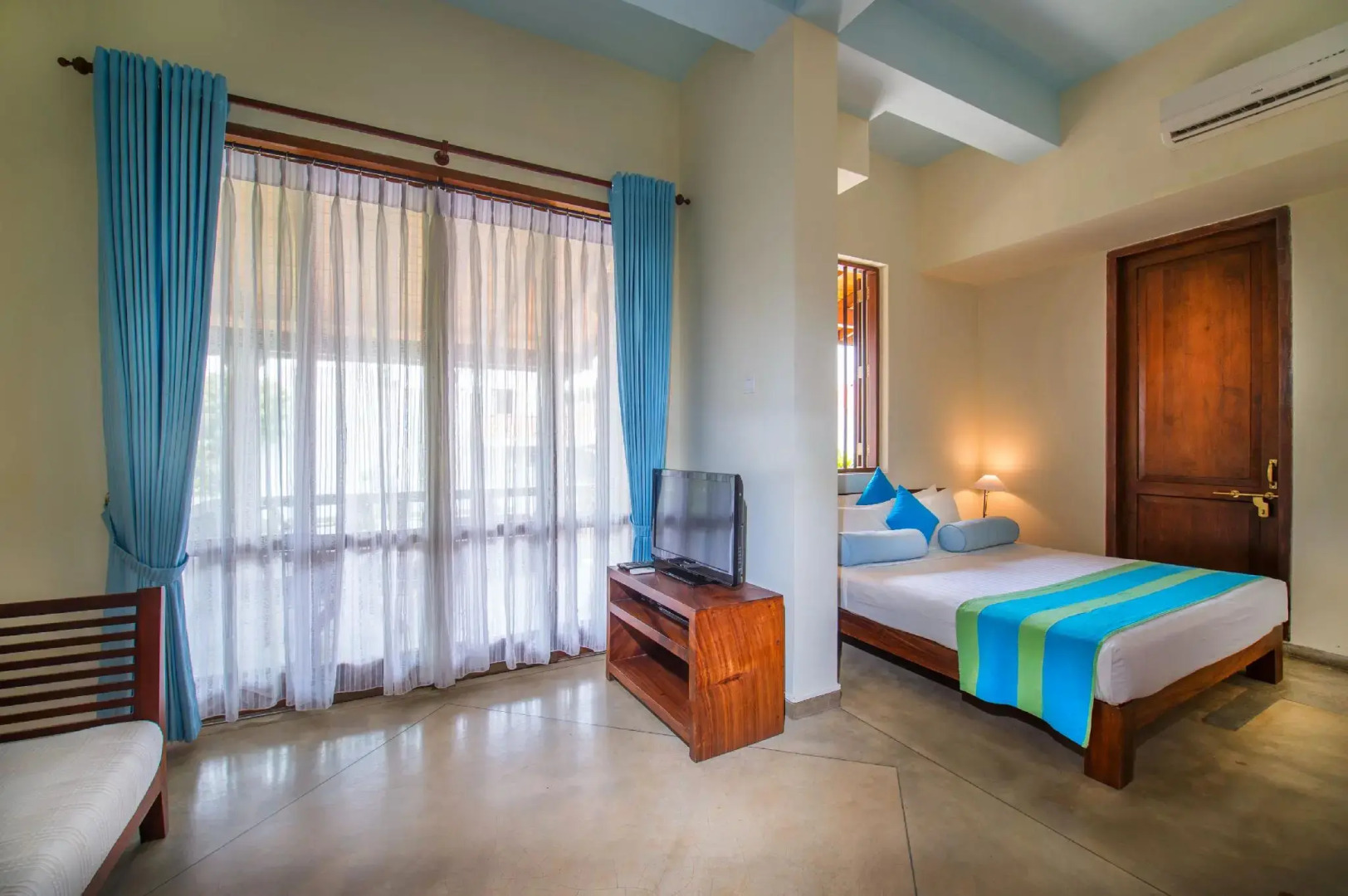 Photo - Zylan Colombo